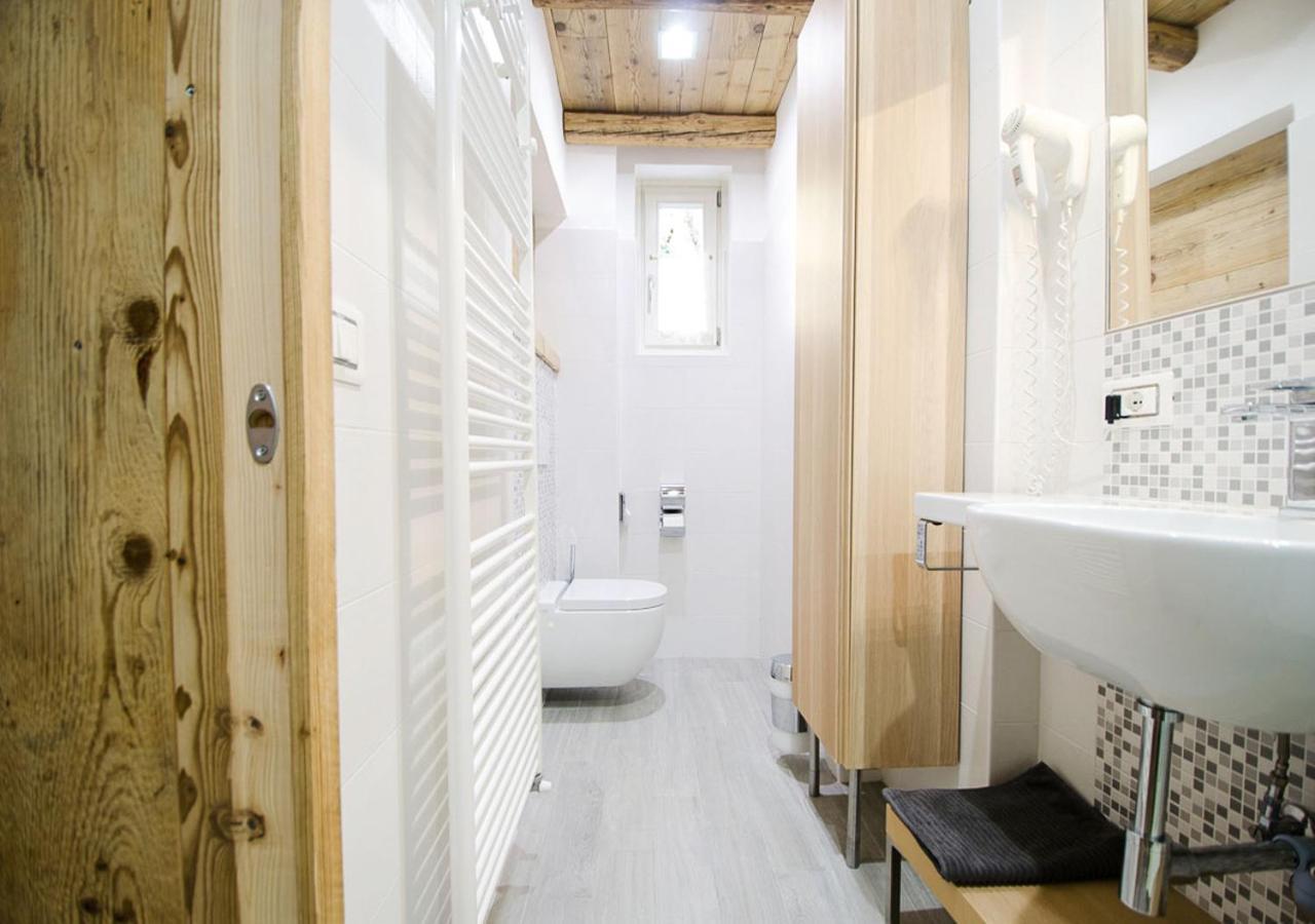 Casa Tosca - Holiday Home Torbole Sul Garda Eksteriør bilde