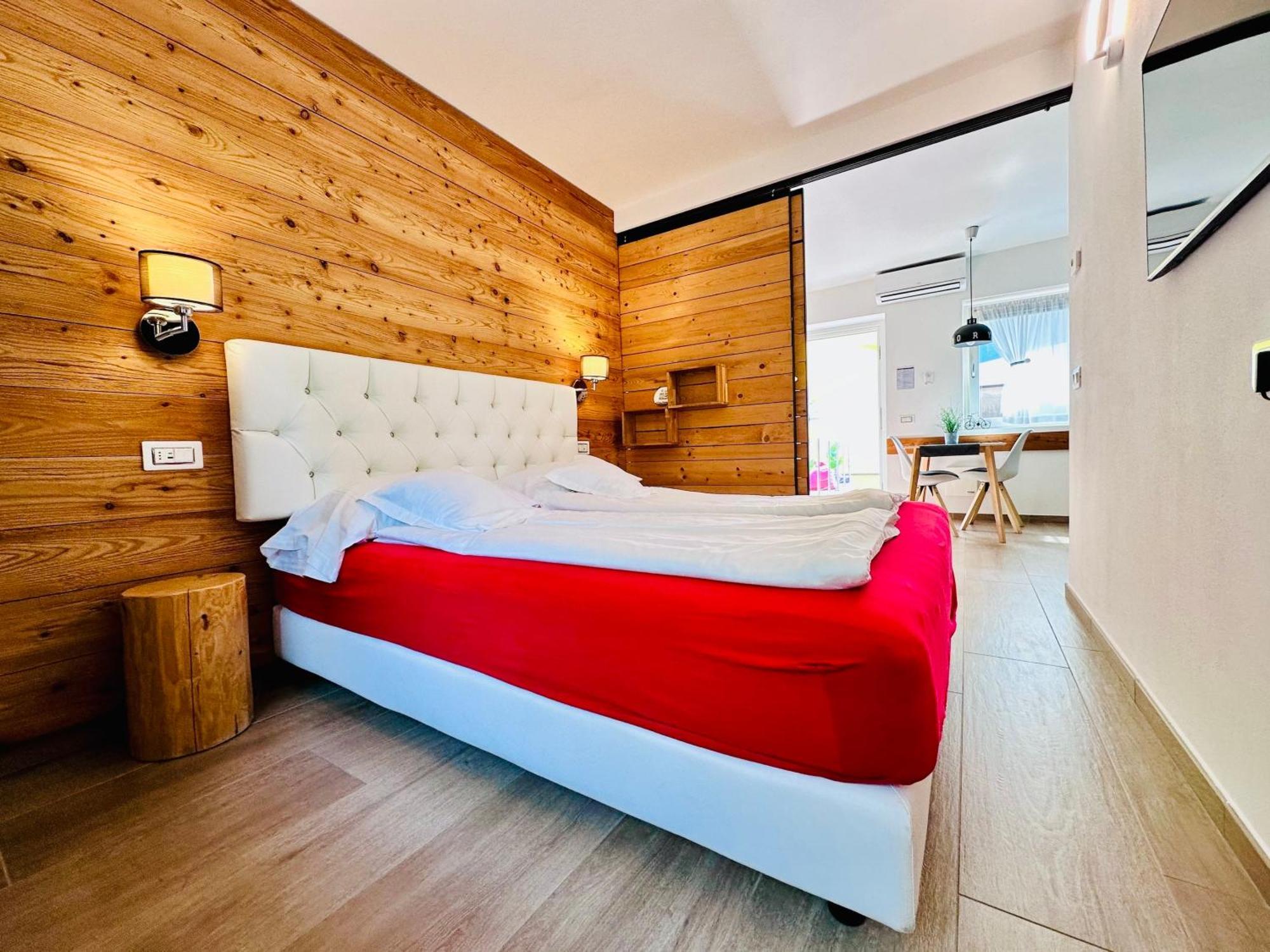 Casa Tosca - Holiday Home Torbole Sul Garda Eksteriør bilde