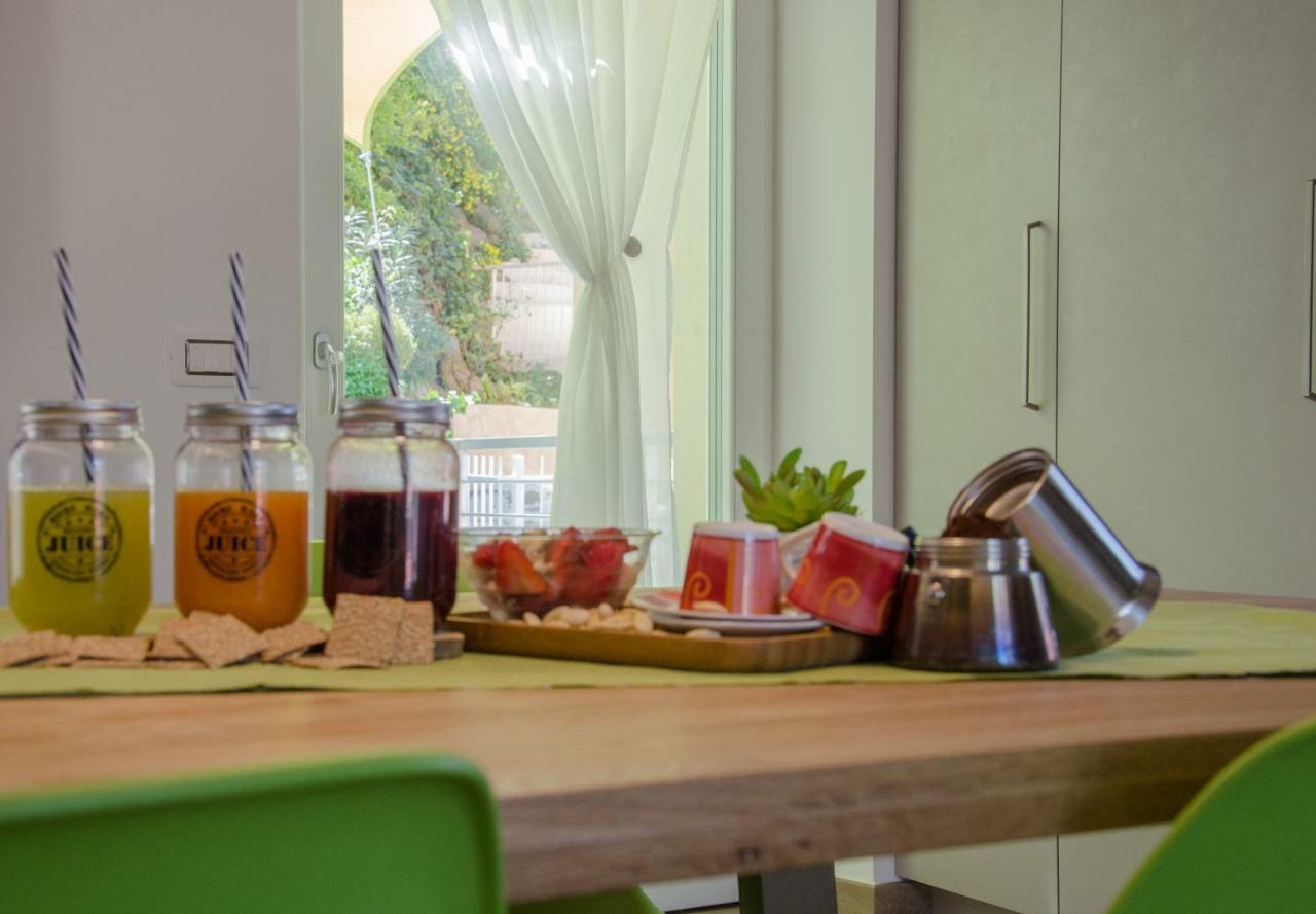 Casa Tosca - Holiday Home Torbole Sul Garda Eksteriør bilde