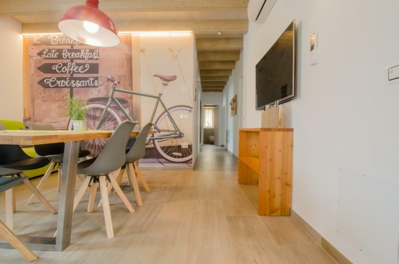 Casa Tosca - Holiday Home Torbole Sul Garda Eksteriør bilde